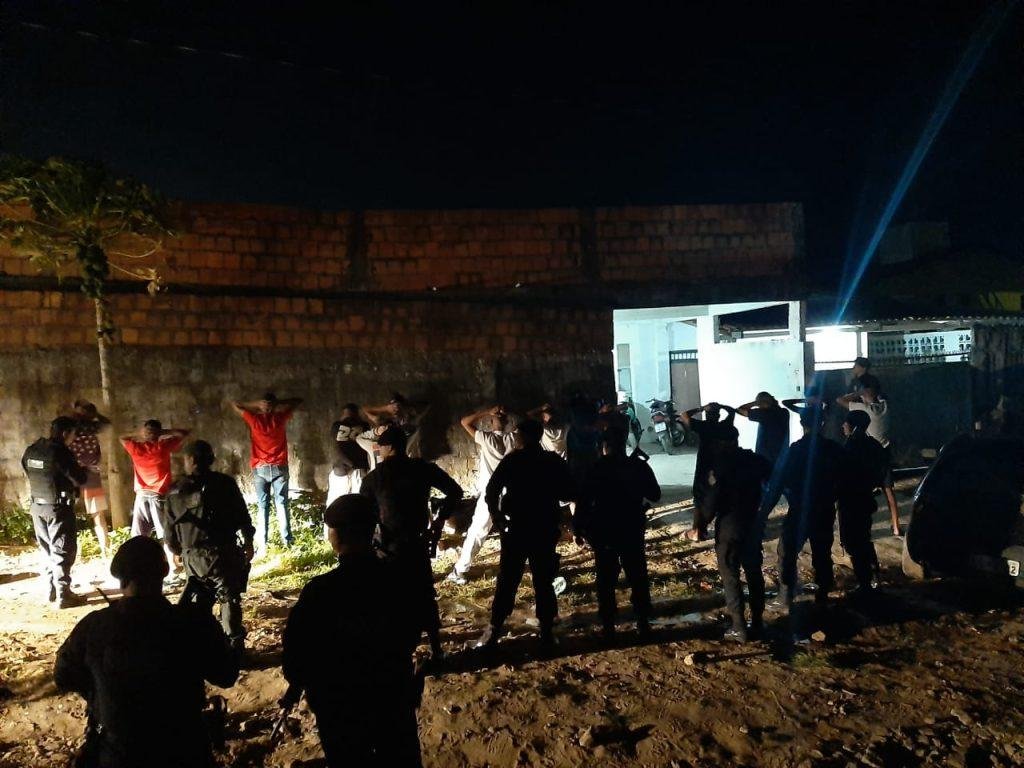 Polícia e Bombeiros encerram festa clandestina com menores de idade e drogas no Litoral Sul da PB