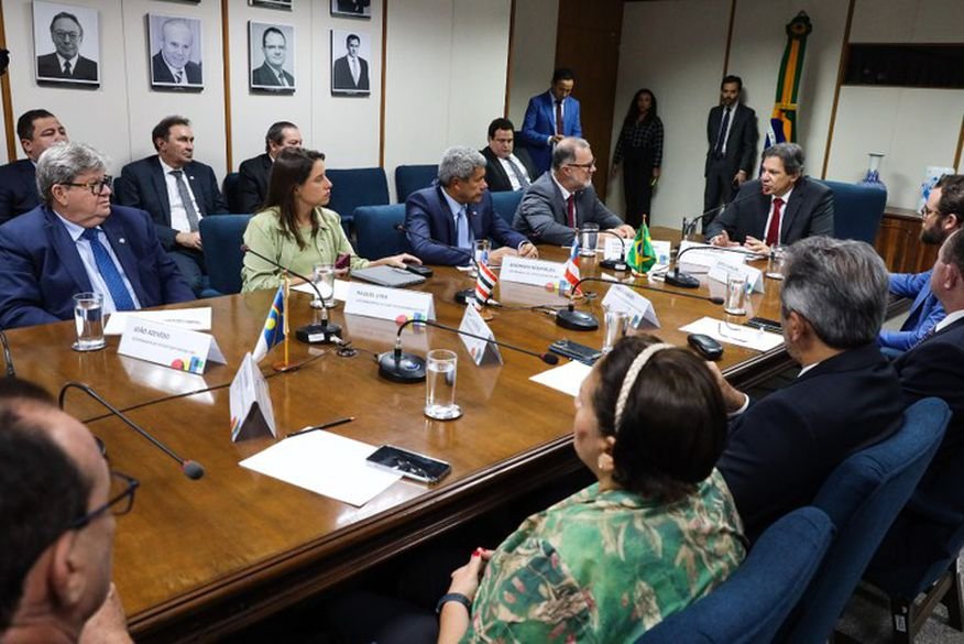 João Azevêdo e governadores do Nordeste discutem recomposição do FPE e reforma tributária com ministro Fernando Haddad