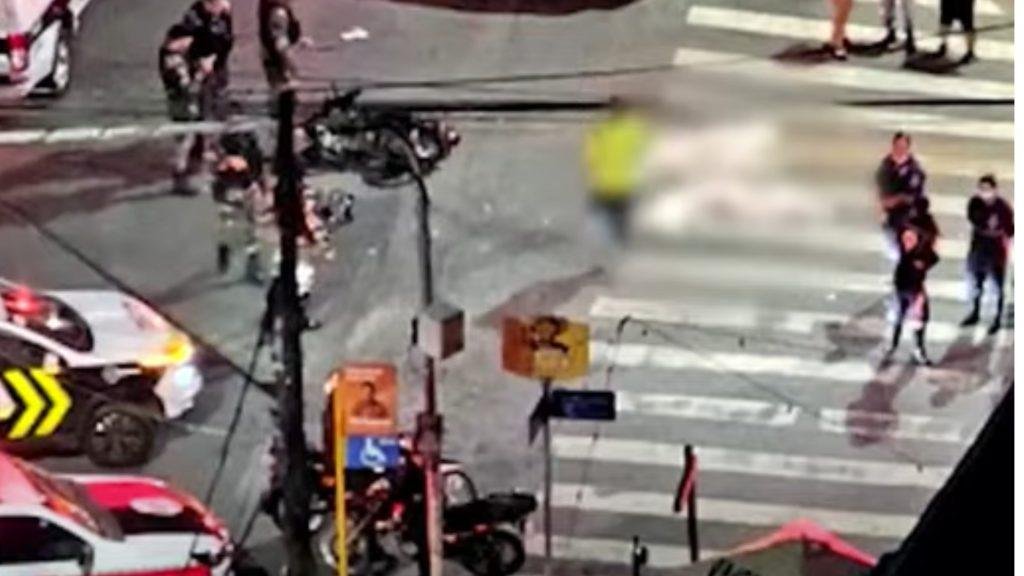 Acidente entre carro e moto deixa duas pessoas mortas em Campina Grande, na PB
