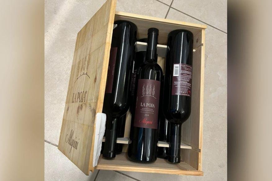 Caixas com garrafas de vinho avaliadas em mais de R$ 1.600 são apreendidas em endereços do Padre Egídio, em João Pessoa