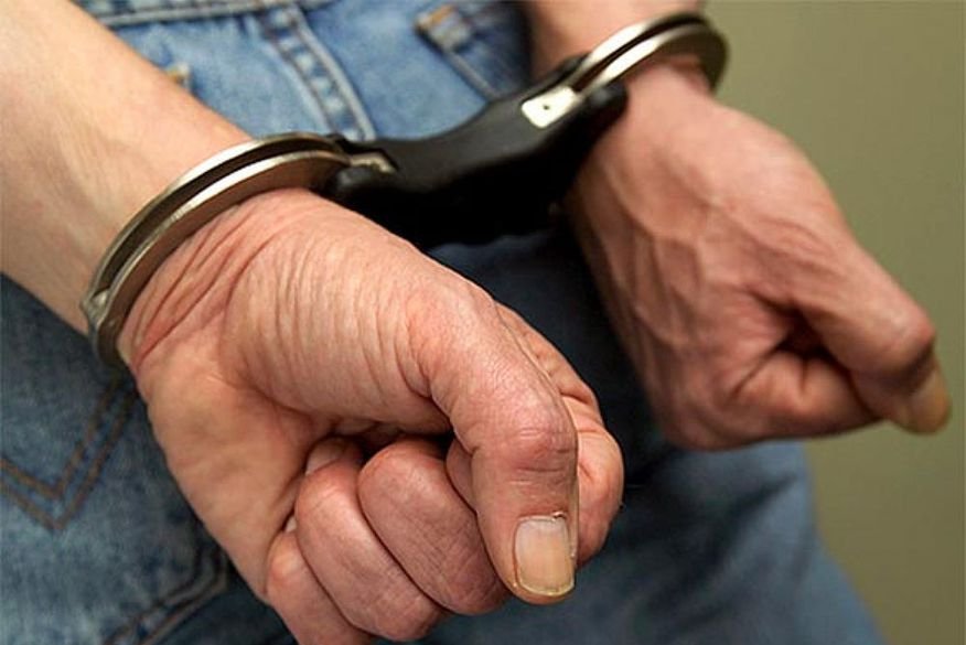 Homem é preso suspeito de integrar facção criminosa e participar de esquema de venda de armas em João Pessoa