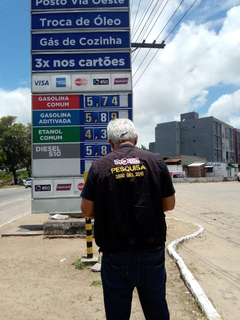 Pesquisa para preços de combustíveis encontra gasolina comum com diferença de R$ 0,30 na Capital