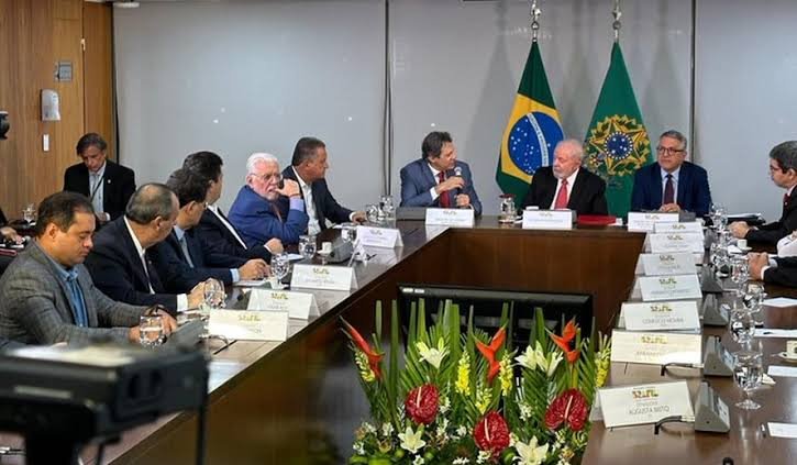Lula e líderes alinham votação da reforma tributária no Senado