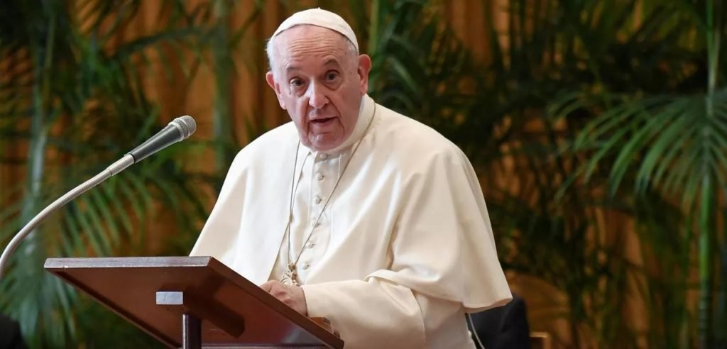 Papa Francisco é perguntado sobre Maradona e Messi e escolhe Pelé