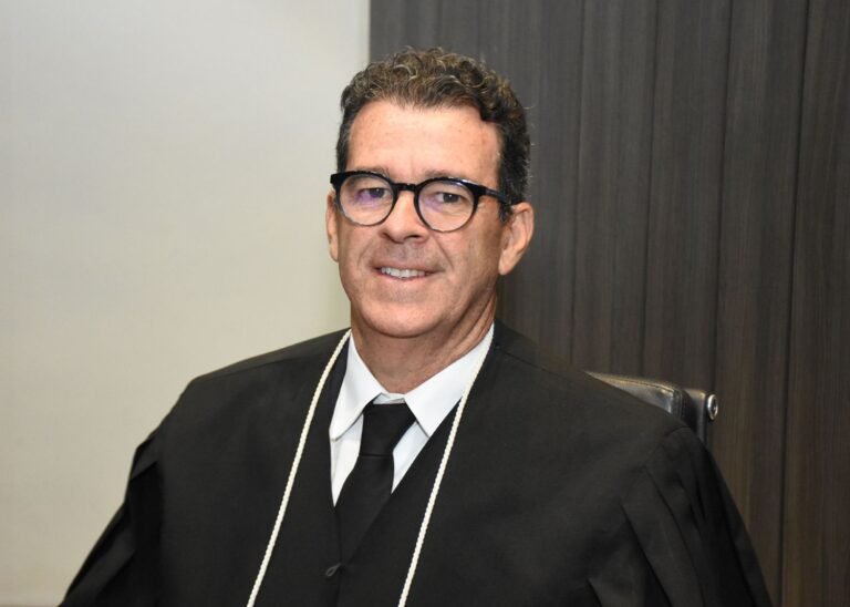 Desembargador Oswaldo Trigueiro vai julgar recurso do MP que pede revogação de medida que permitiu ‘Habite-se’ para prédio com altura acima do limite