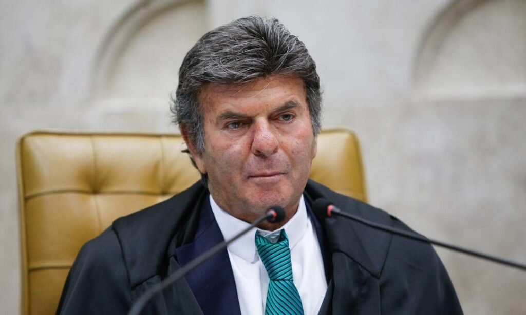 Ministro Luiz Fux determina retorno de pagamento de pensões a ex-governadores e viúvas na Paraíba