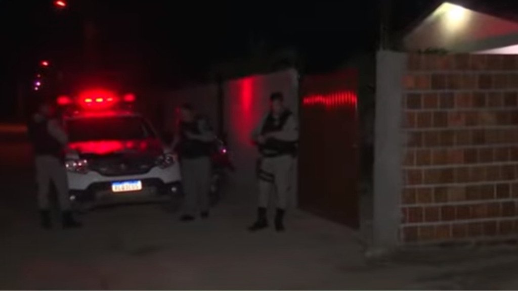 Pai morre e criança fica ferida após serem baleados dentro de casa em comunidade quilombola na Paraíba