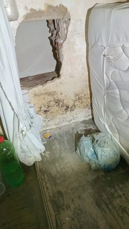 Policiais penais da Cadeia Pública de Bayeux impedem fuga de presos através de buraco em parede