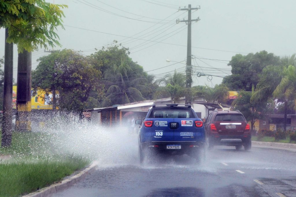 Mais de 200 municípios da Paraíba estão sob alerta do Inmet para chuvas intensas