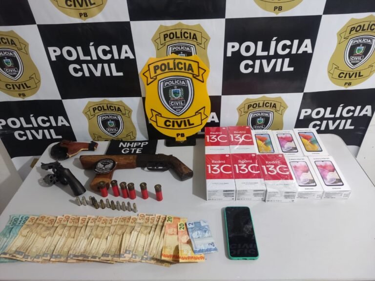 Polícia Civil prende homem com armas de fogo, munições e celulares sem nota fiscal em Juazeirinho