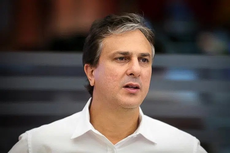 Ministro Camilo Santana lança na Paraíba o programa Pé-de-Meia com o governador João Azevêdo