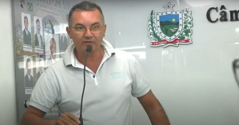 VÍDEO: em Cuité de Mamanguape, vereador chama colega de safado e “velhaco” e acusa outro de ter carro para “beber cachaça em bar”