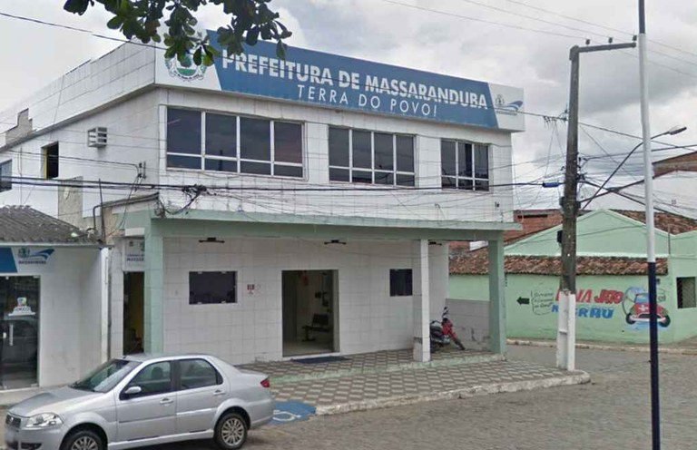 Prefeitura de Massaranduba vai gastar mais de R$ 500 mil na compra de crachás, envelopes e impressões de papel