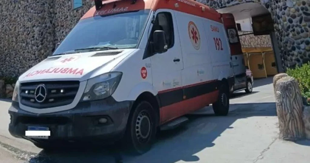 TARDE INESQUECÍVEL: Idoso leva novinhas ‘sapecas’ para motel e sai carregado pelo SAMU; veja