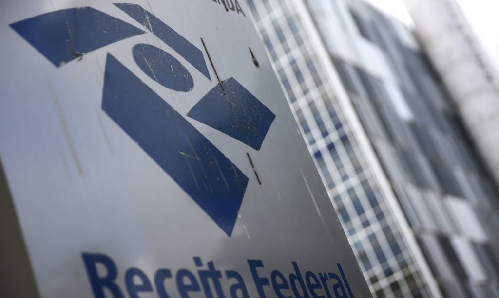 Mais de 4 mil paraibanos recebem restituição do Imposto de Renda nesta segunda-feira, na Paraíba