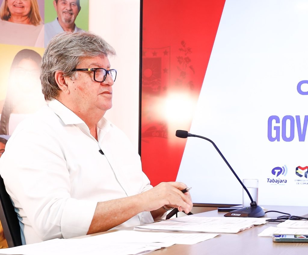 João Azevêdo confirma entrega de conjuntos habitacionais e central de medicamentos pelos 160 anos de Campina Grande