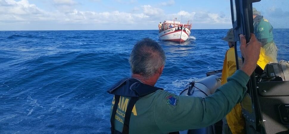 Quase 17 toneladas de pescado são apreendidas em operação contra pesca irregular na Paraíba