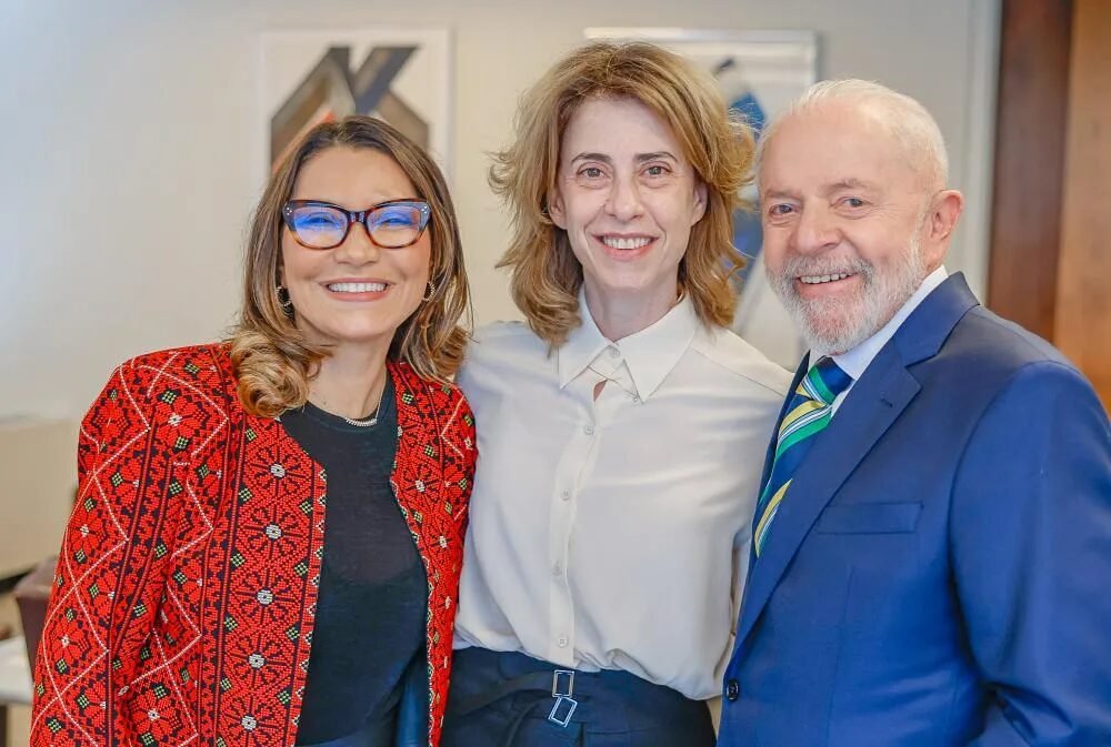 “Orgulho do Brasil”, diz Lula, após vitória de Fernanda Torres no Globo de Ouro