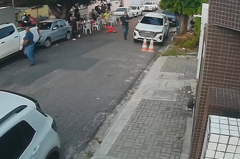 Suspeitos de arrastão em bar em João Pessoa são presos quando se preparavam para outro crime Suspeitos de arrastão em bar em João Pessoa são presos quando se preparavam para outro crime
