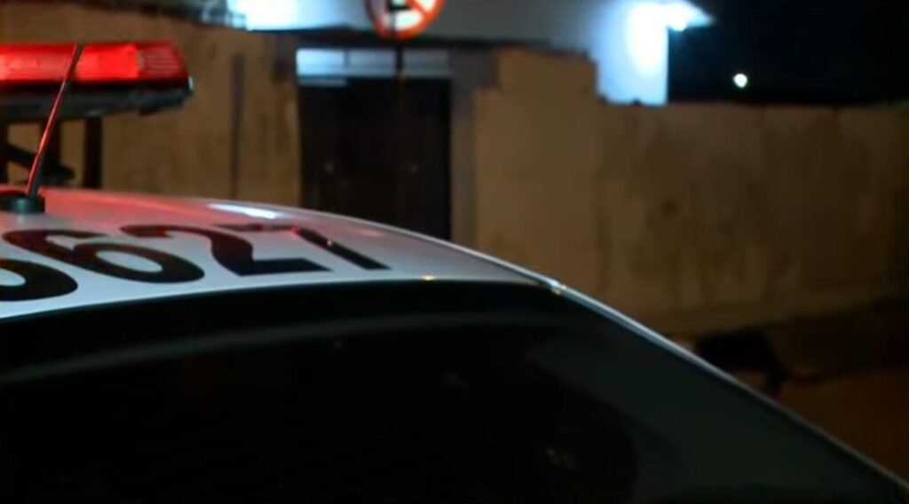 Homem é assassinado a tiros em frente a escola, em Mangabeira Homem é assassinado a tiros em frente a escola, em Mangabeira