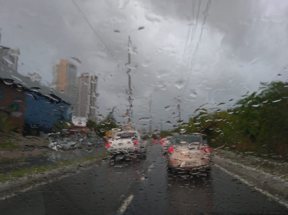 Inmet alerta para chuvas intensas em João Pessoa e mais 23 cidades do Litoral da Paraíba até quinta-feira Inmet alerta para chuvas intensas em João Pessoa e mais 23 cidades do Litoral da Paraíba até quinta-feira