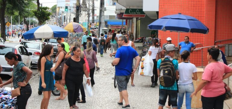 ’Feriadão’ do trabalhador: Repartições públicas seguem fechadas e comércio e lazer abrem nesta sexta-feira