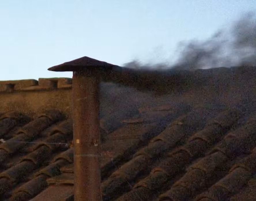 Fumaça preta: primeira votação do Conclave termina sem definir novo Papa