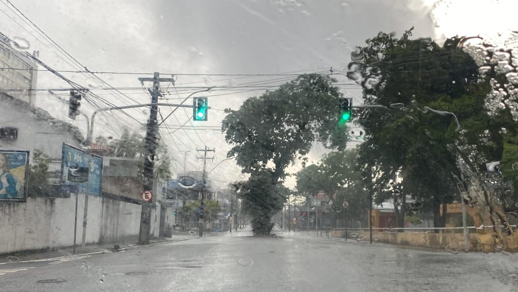 Inmet renova alerta de chuvas intensas para cidades do Litoral e Agreste da Paraíba; veja lista