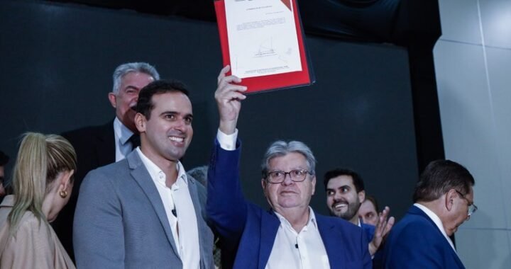 João Azevêdo se reúne com deputados e libera R$ 168,4 milhões em emendas parlamentares
