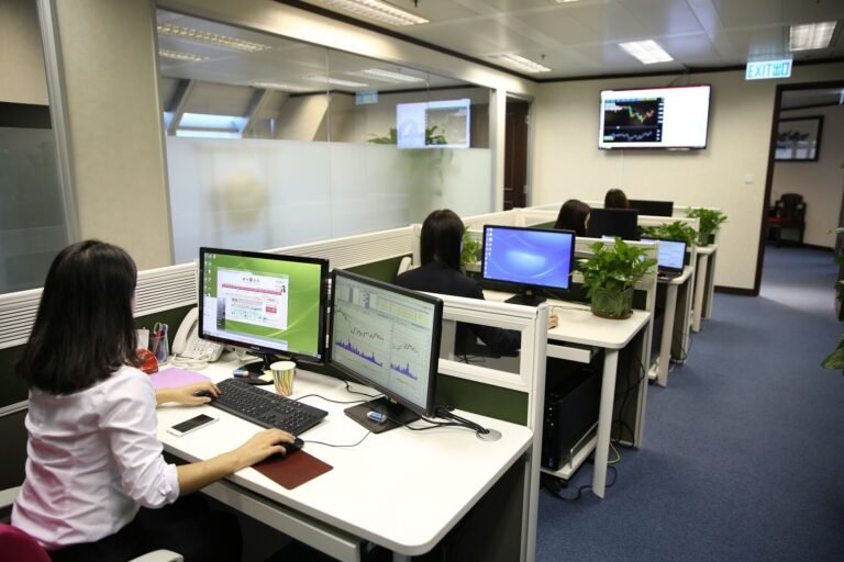 Sine-PB disponibiliza 758 vagas de emprego em 13 munícipios paraibanos Sine-PB disponibiliza 758 vagas de emprego em 13 munícipios paraibanos