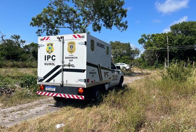 Corpo de mulher é achado com marcas de tiros em plantação de Santa Rita
