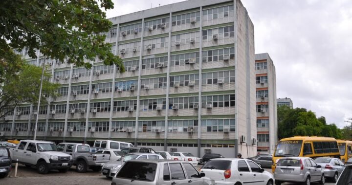 Repartições estaduais não terão ponto facultativo na véspera do feriado de fundação da Paraíba