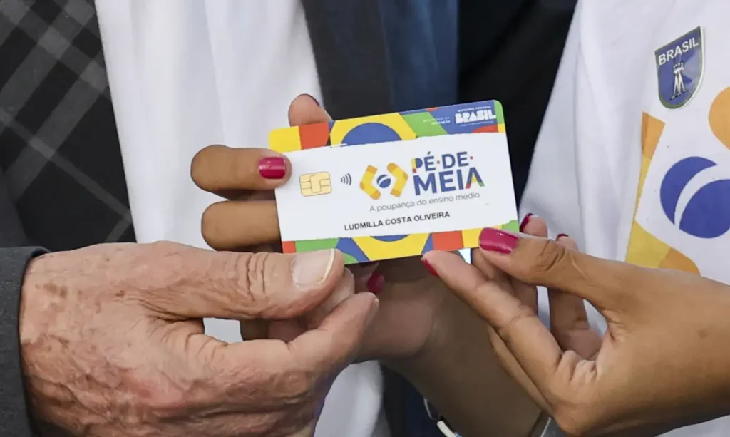 Pagamento da 8ª parcela do programa Pé-de-Meia começa nesta segunda-feira Pagamento da 8ª parcela do programa Pé-de-Meia começa nesta segunda-feira