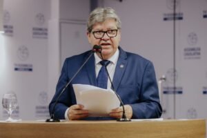 João Azevêdo presta contas da gestão nesta quarta (1°), à véspera da renúncia