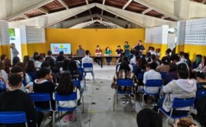 Sintep-PB critica a política de bonificação por desempenho presente nos prêmios ‘Professor e Escola Nota 1000’