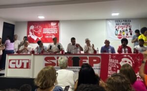 Plenária no SINTEP-PB com Boulos destaca participação popular e diálogo com o governo federal