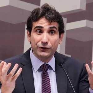 Galípolo: Copom Enfrentou Excesso de Informação, Não Falta