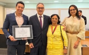 ALPB homenageia Irmãs Cordimarianas e Hospital Flávio Ribeiro Coutinho por
serviços prestados à Paraíba