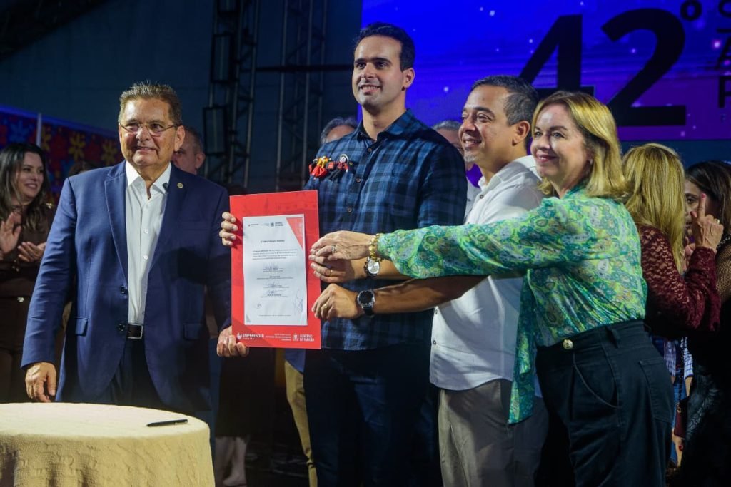ALPB realiza nesta quarta sessão no Salão de Artesanato com pauta cultural e
projetos para Campina Grande e região