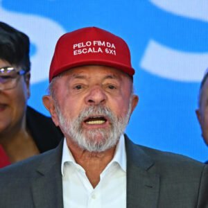 Lula sanciona lei que estabelece piso salarial para profissionais da educação básica
